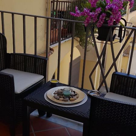 B&B Renella Caserta Bagian luar foto