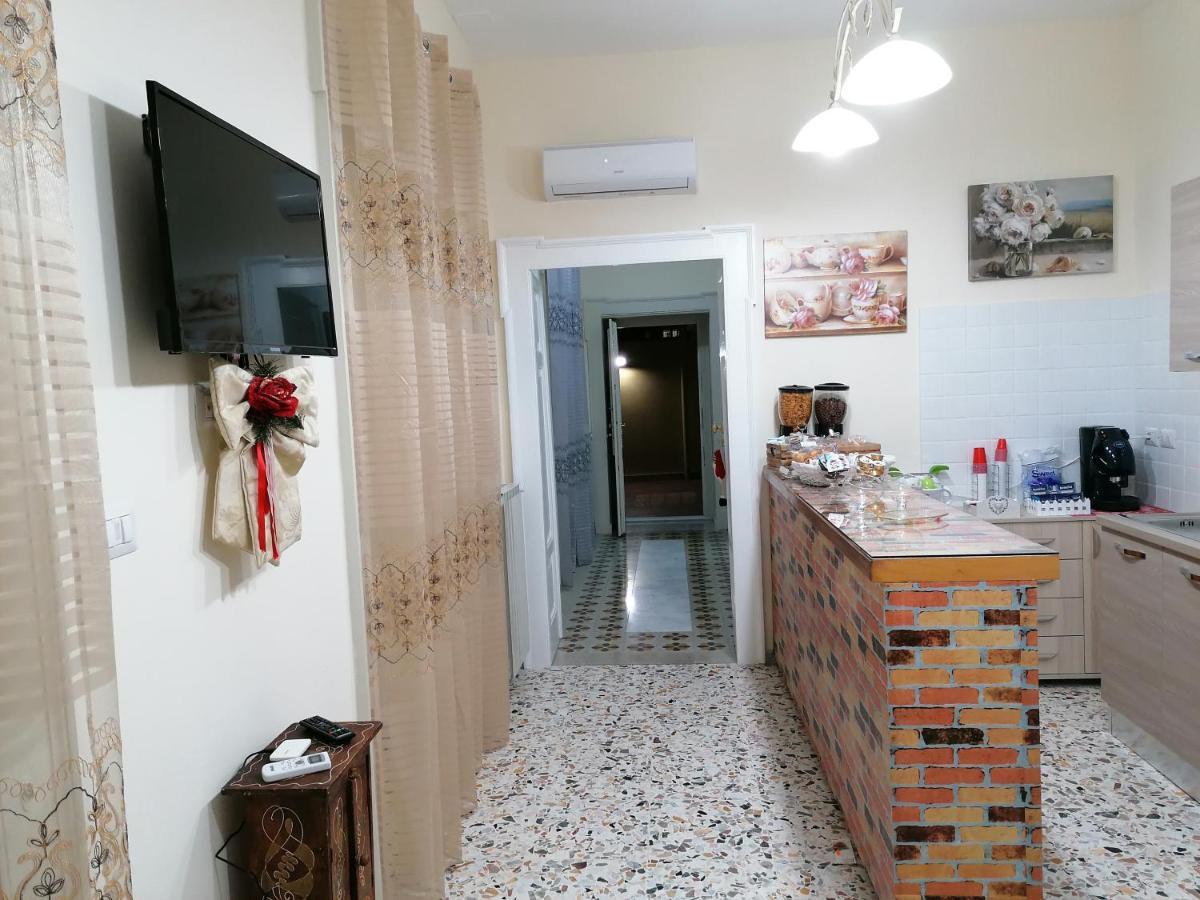 B&B Renella Caserta Bagian luar foto