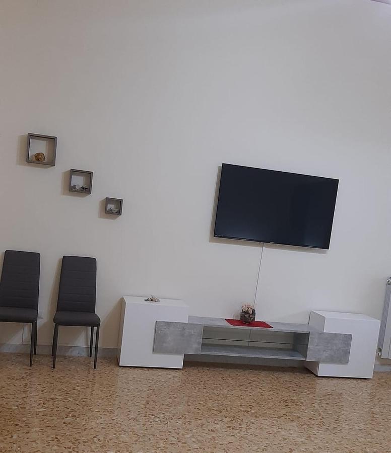 B&B Renella Caserta Bagian luar foto