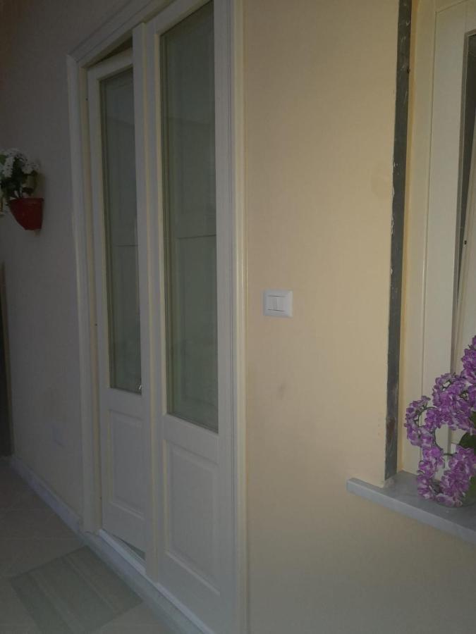 B&B Renella Caserta Bagian luar foto