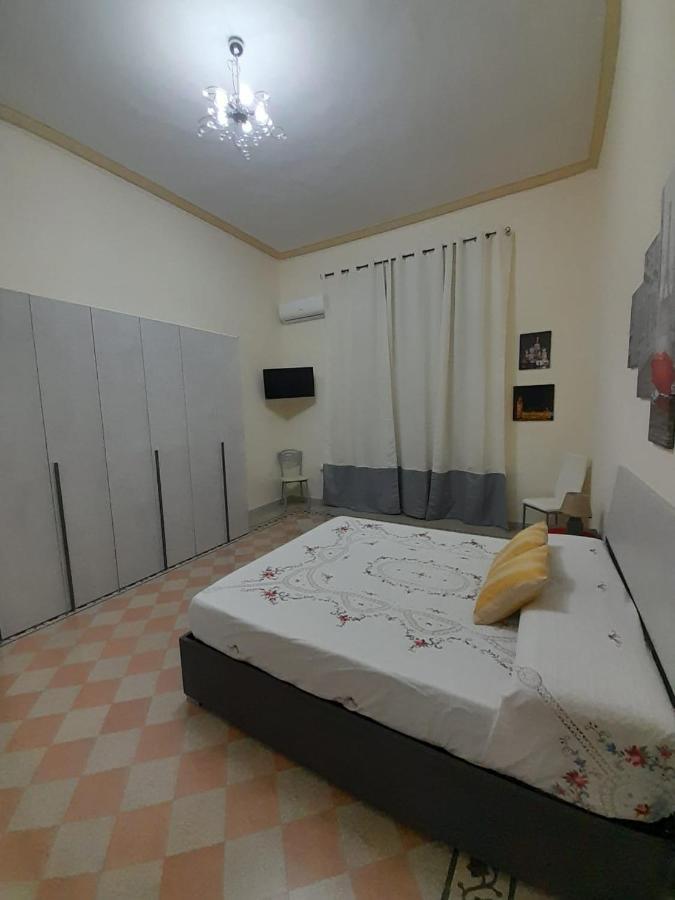 B&B Renella Caserta Bagian luar foto