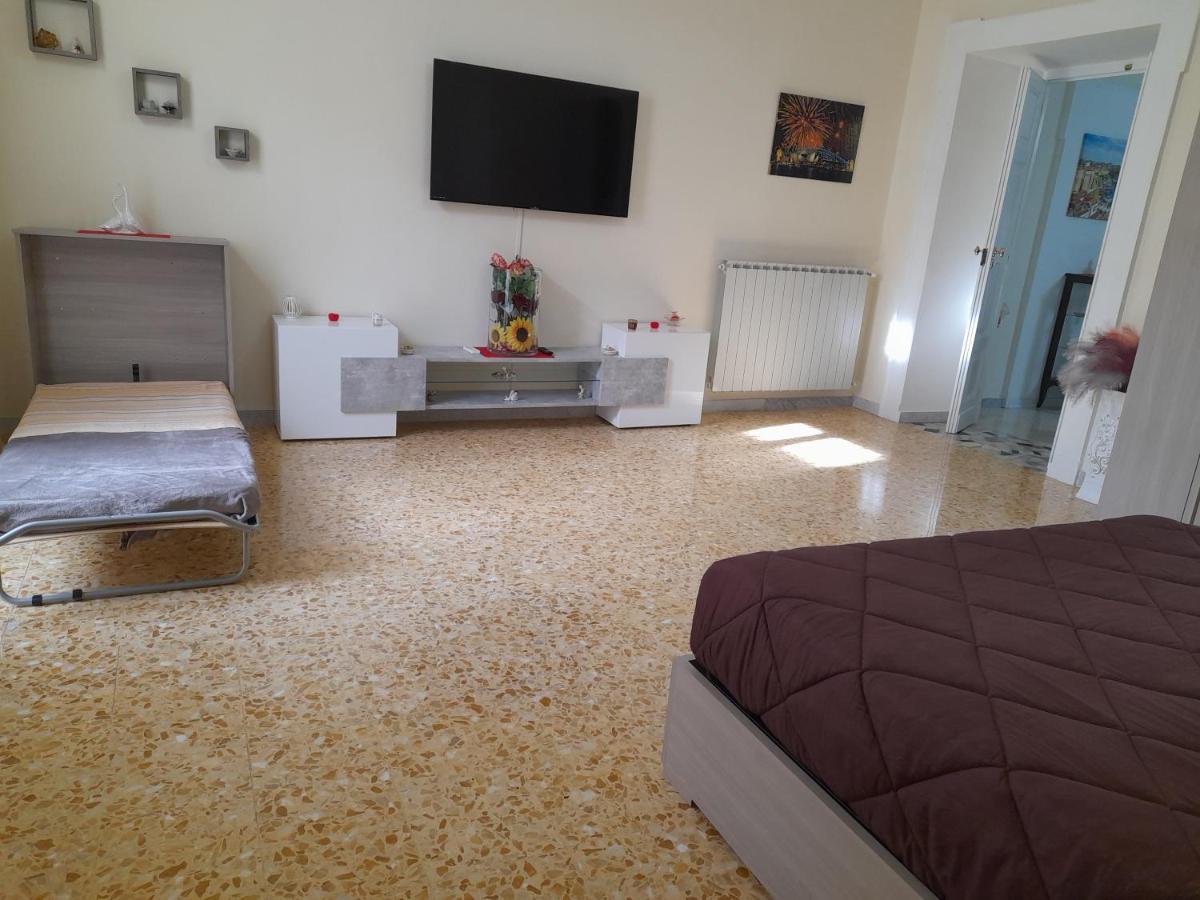 B&B Renella Caserta Bagian luar foto