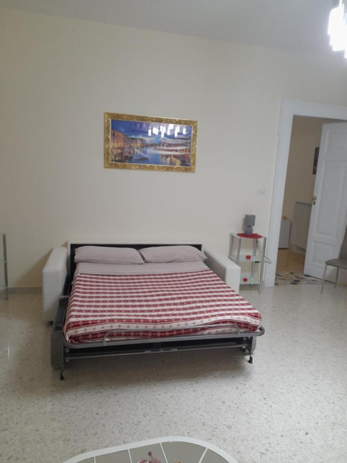 B&B Renella Caserta Bagian luar foto