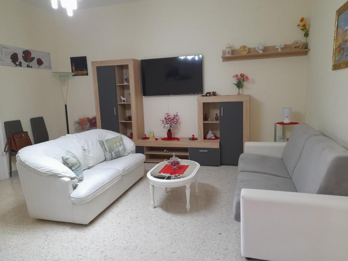 B&B Renella Caserta Bagian luar foto