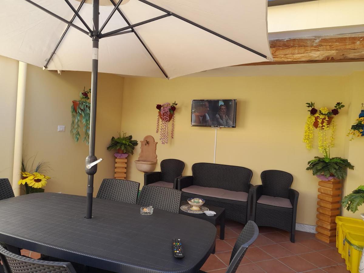 B&B Renella Caserta Bagian luar foto