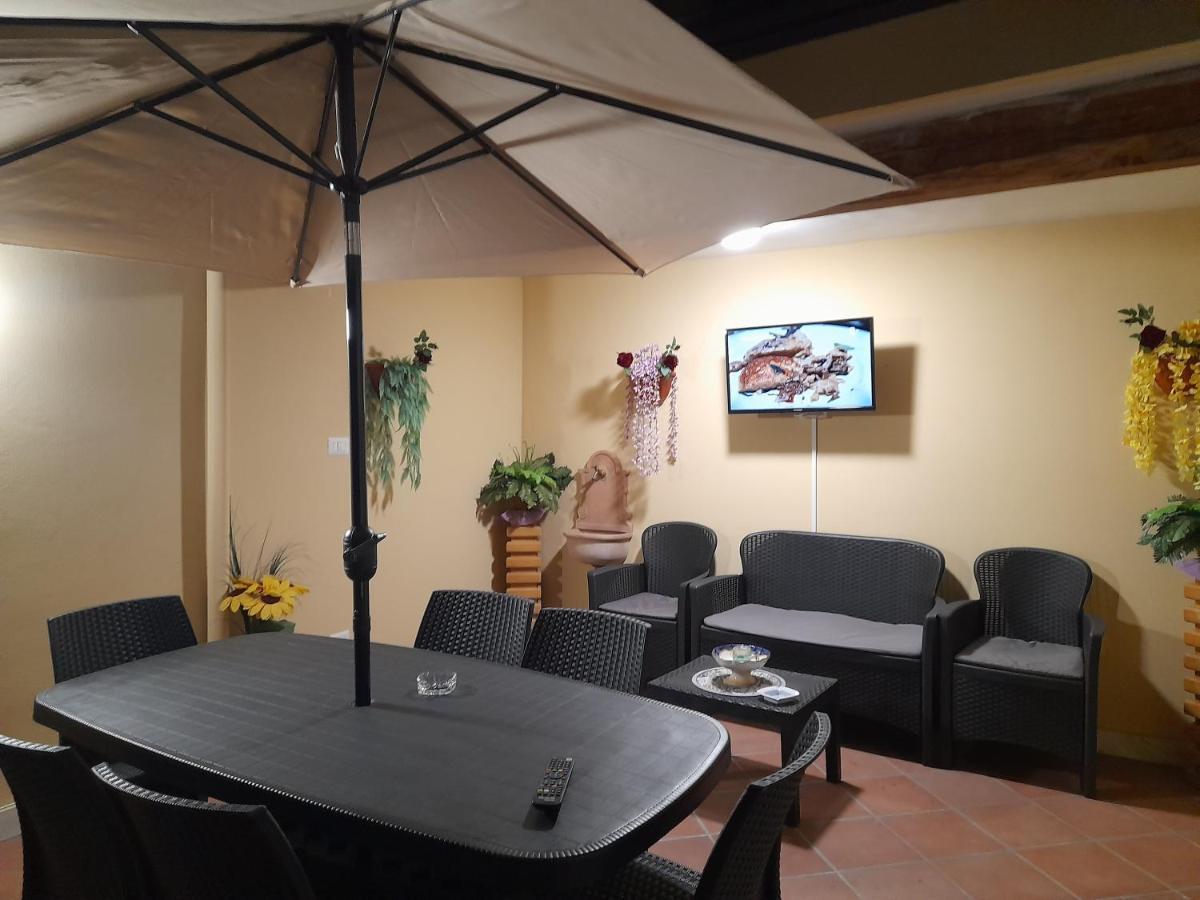B&B Renella Caserta Bagian luar foto